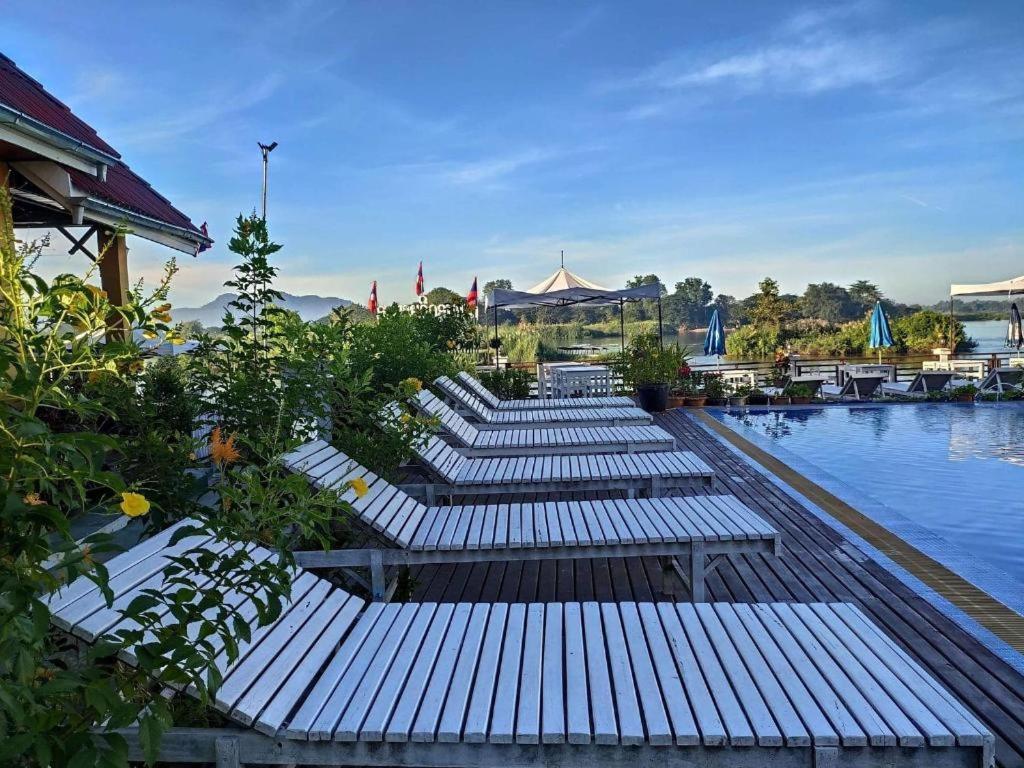 Golden Hotel Dondet Muang Không Buitenkant foto