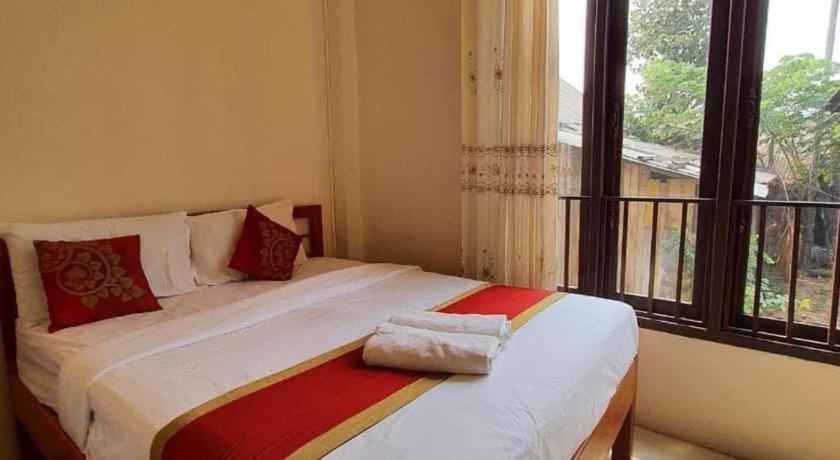 Golden Hotel Dondet Muang Không Buitenkant foto