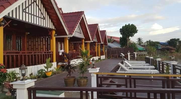 Golden Hotel Dondet Muang Không Buitenkant foto